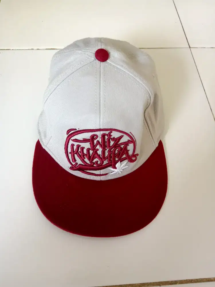 topi snapback rapper/music Wiz Khalifa bekas