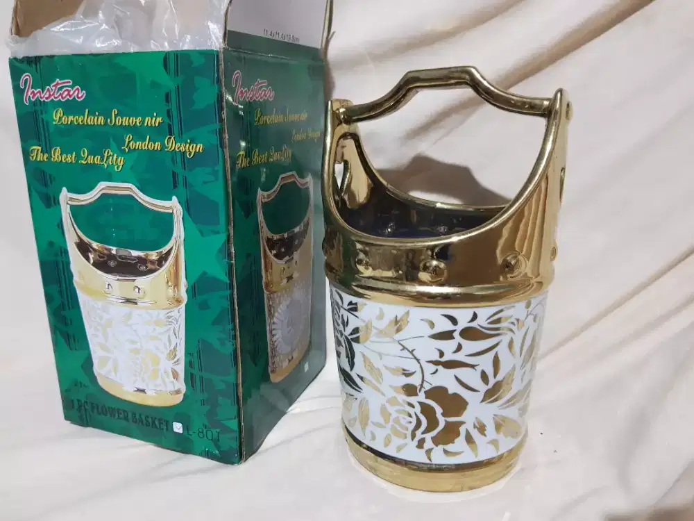 Flower basket London design