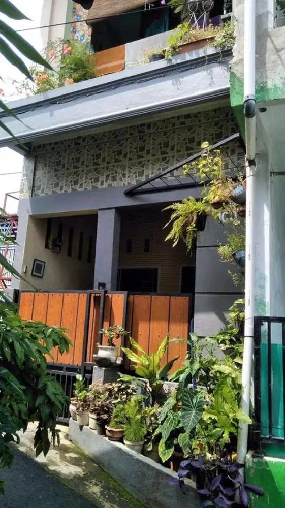 Disewakan Rumah 2 Lantai Margonda