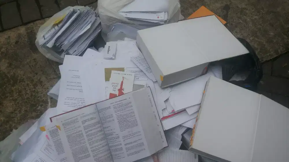 Beli buku bekas dan hvs bekas