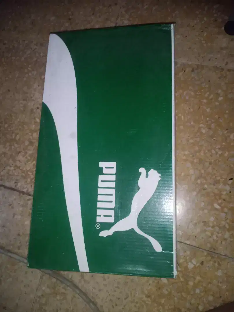 Di jual sepatu puma