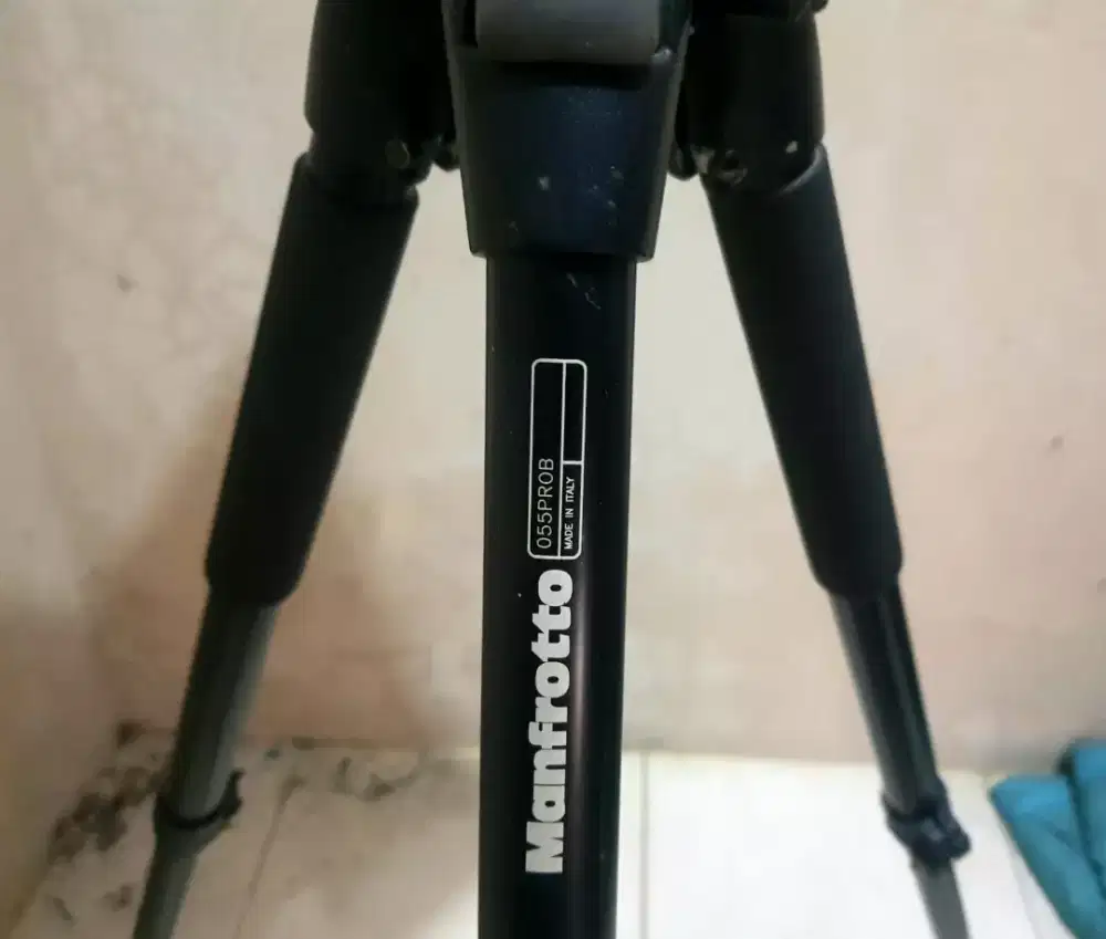 Manfrotto 055PROB avec tête panoramique à 3 voies | Kaufen auf