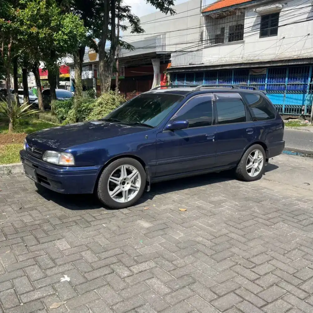 Nissan California Wingroad 1,8/At/Awd CBU Japan