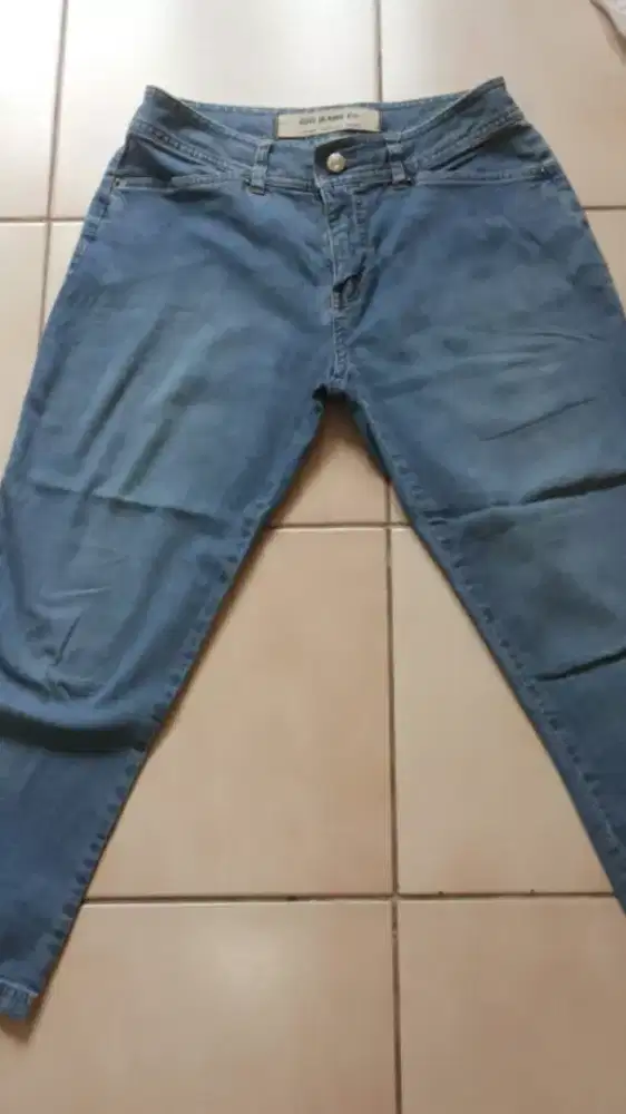 Celana jeans wanita merk Gio