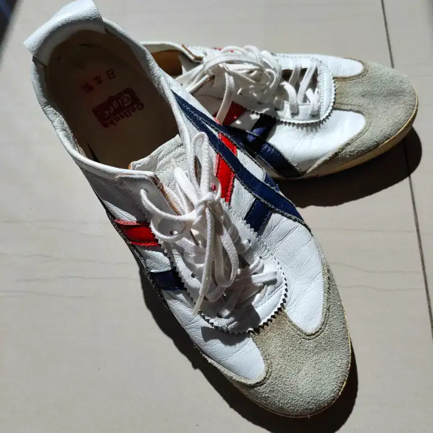 Sepatu Onitsuka Size 37