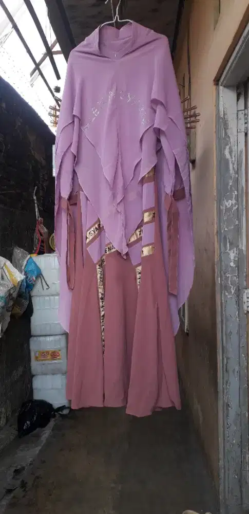 BUSANA MUSLIM TRENDI BARU