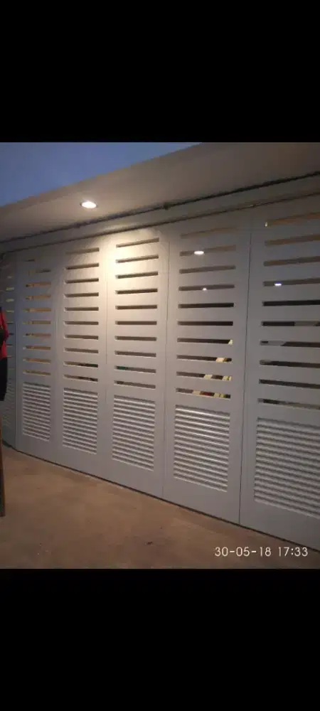 pintu garasi /bangunan lainnya