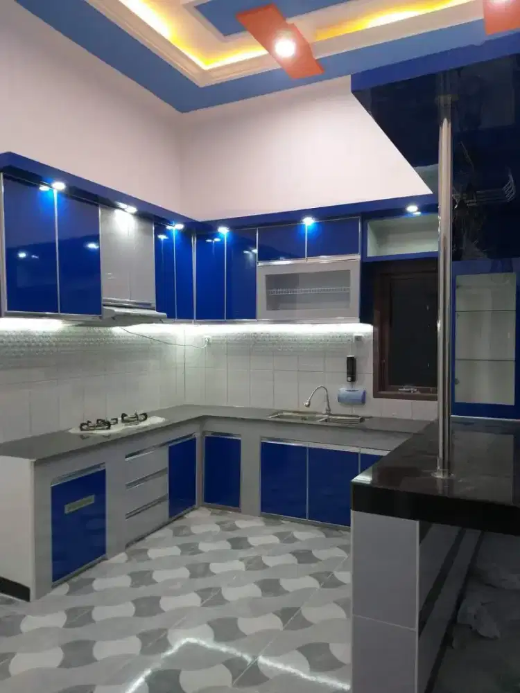 Kichnset bisa castm ukuran model dan warna