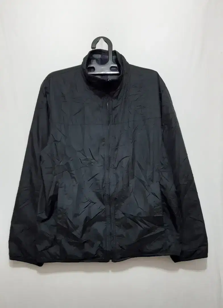 UNIQLO REVERSIBLE FLEECE ELECTRIC BLACK JACKET(Bolak Balik)