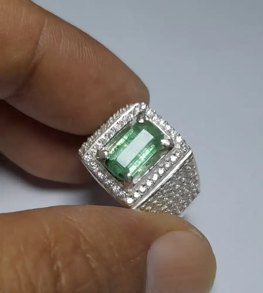 Natural Tsavorite Garnet