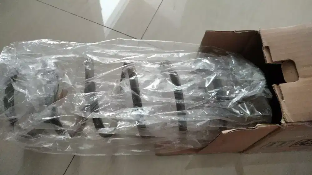 Shock depan Ayla 1000 ORI