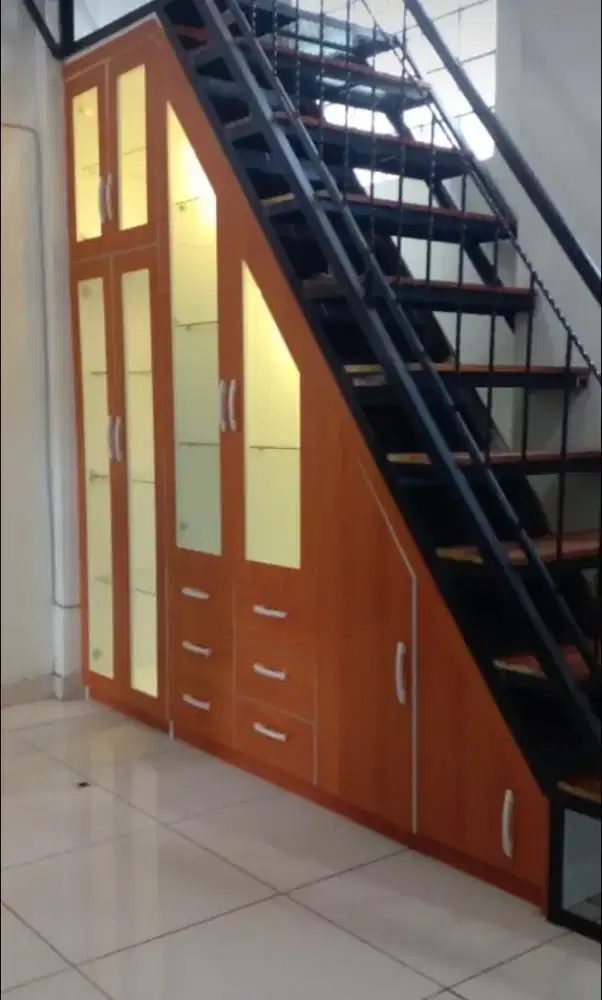 Rakit ruang bawah tangga