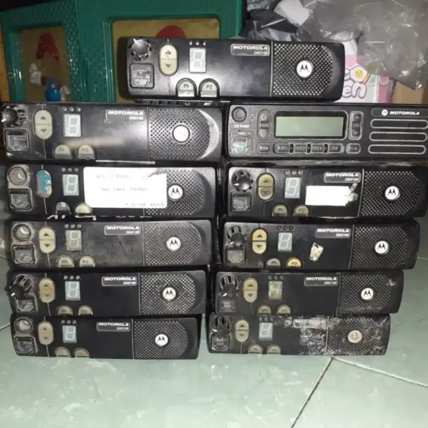 RADIO HT SSB ALAT KOMUNIKASI DIBELI CARI