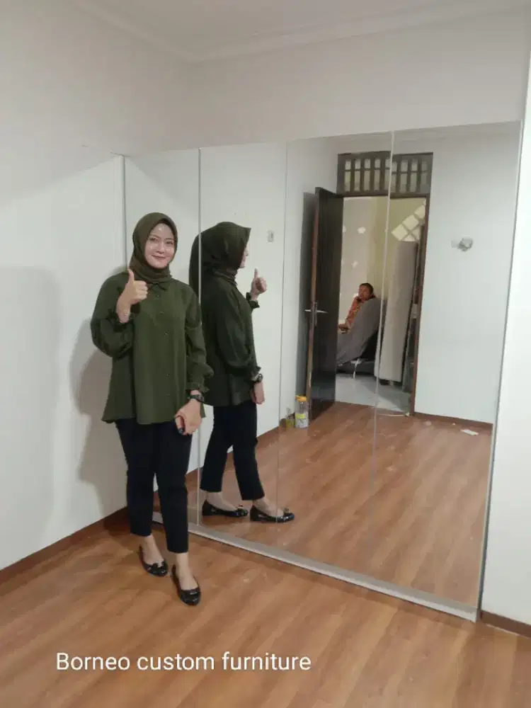 Lemari pakaian 4pintu cermin premium