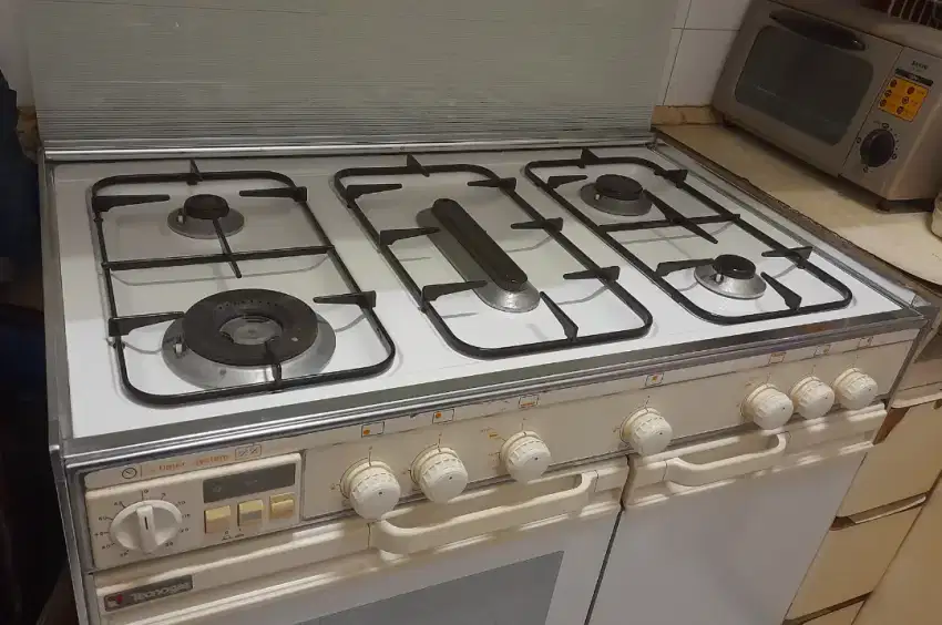 Kompor dan Oven TECNOGAS 5 Tungku