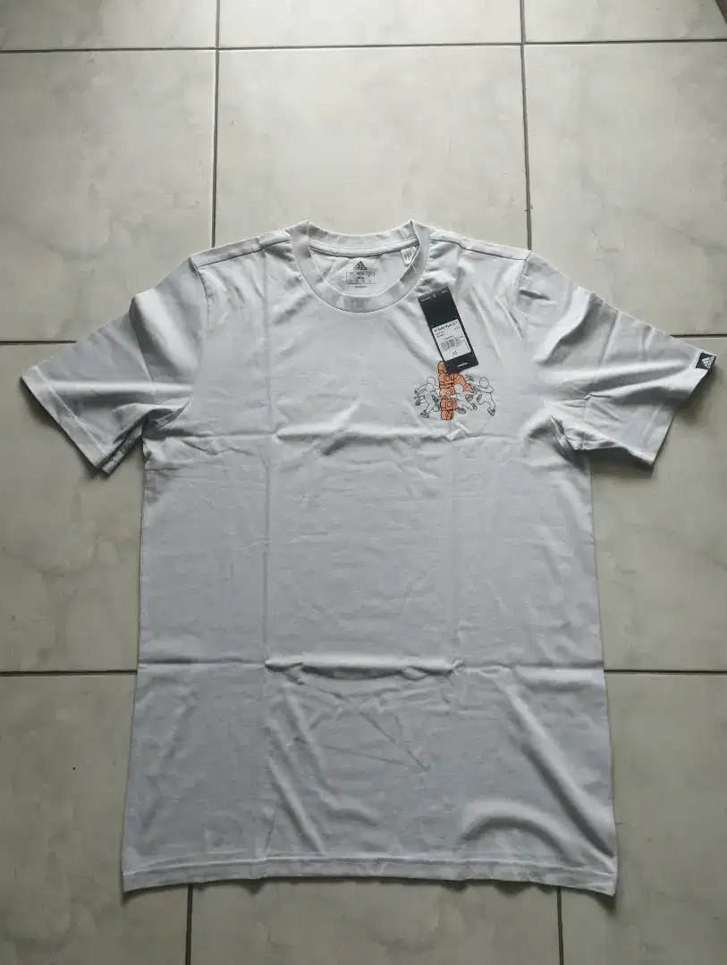 Kaos Adidas ORIGINAL White size M Full Tag Belum Pernah Dipakai