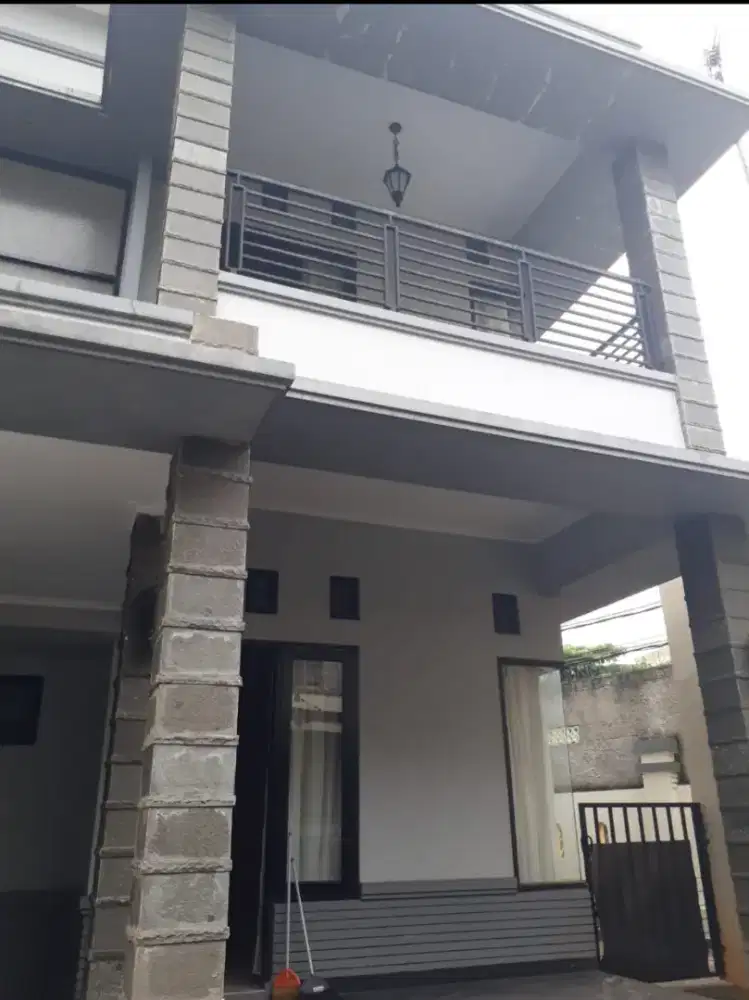 Disewakan rumah dlm cluster - semi furnished ( Mahkota residen )