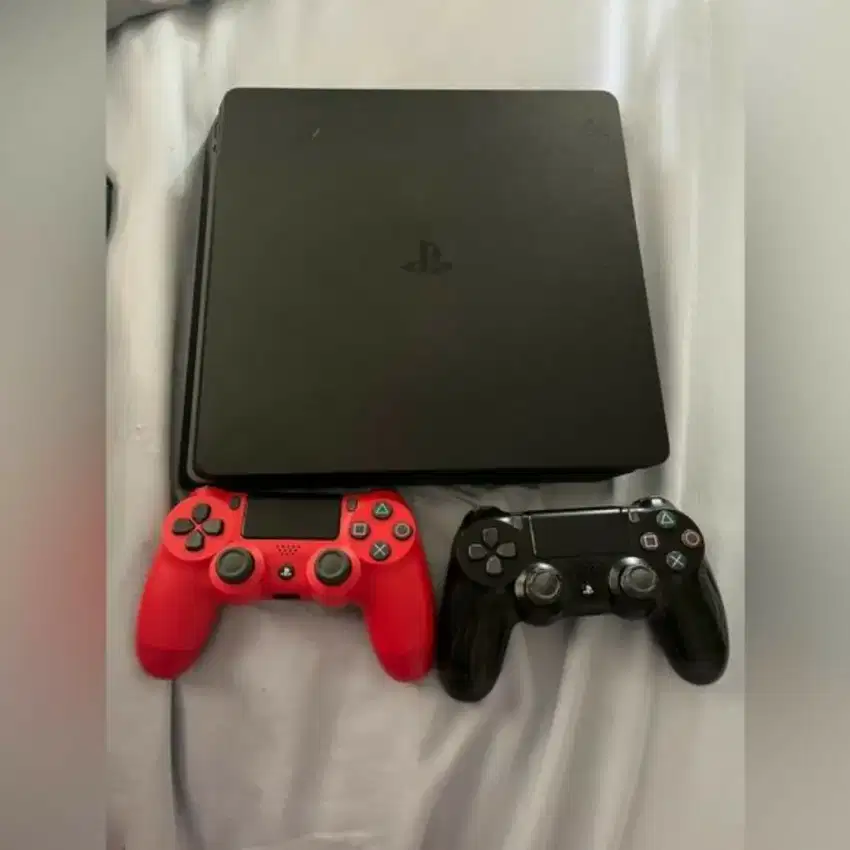 Sedang cari ps 4 ps4 slim playstation4 fat pro saya mau beli langsung