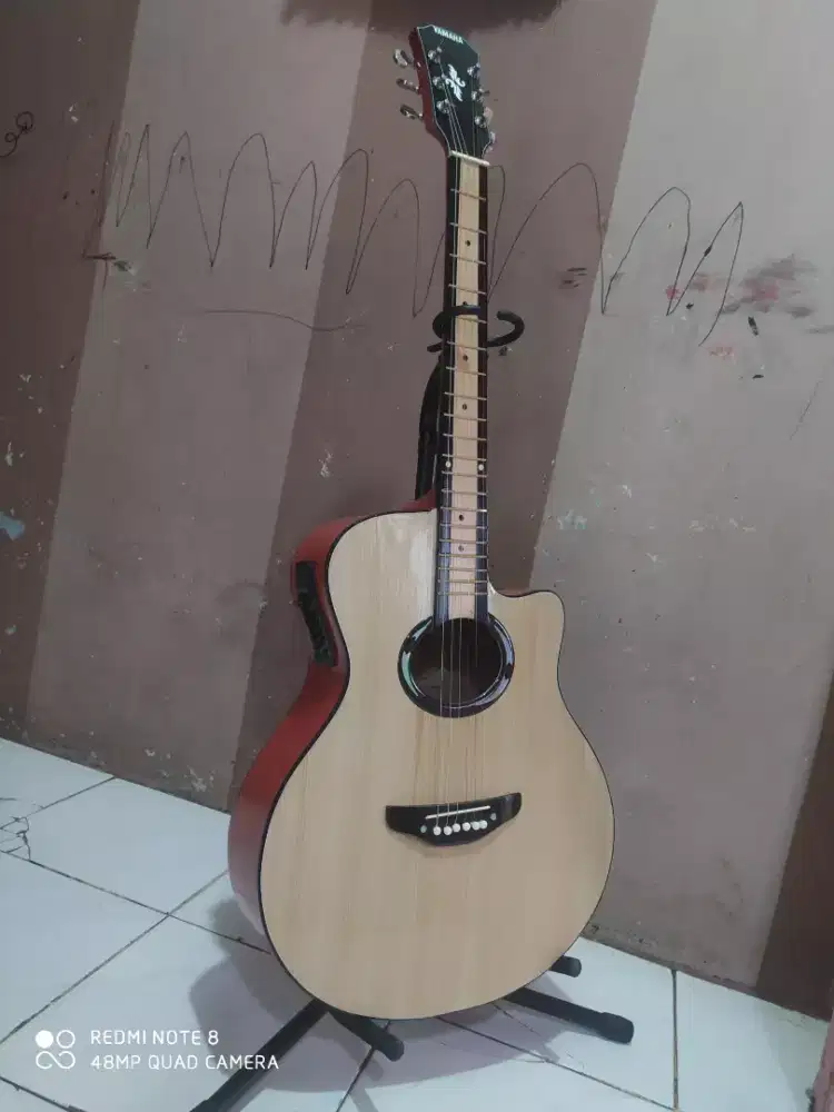 Gitar akustik elektrik APX custom