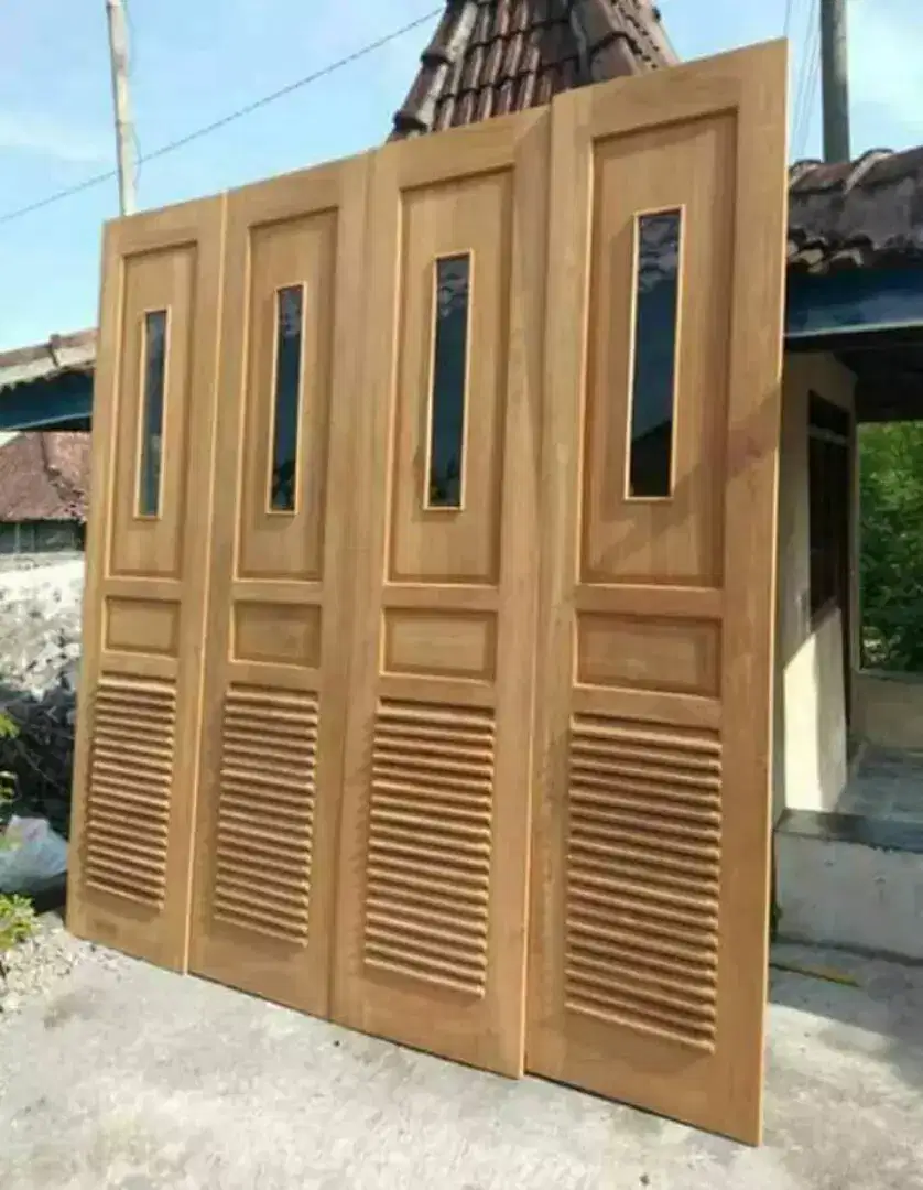 Pintu garasi kayu sleding dan lipat