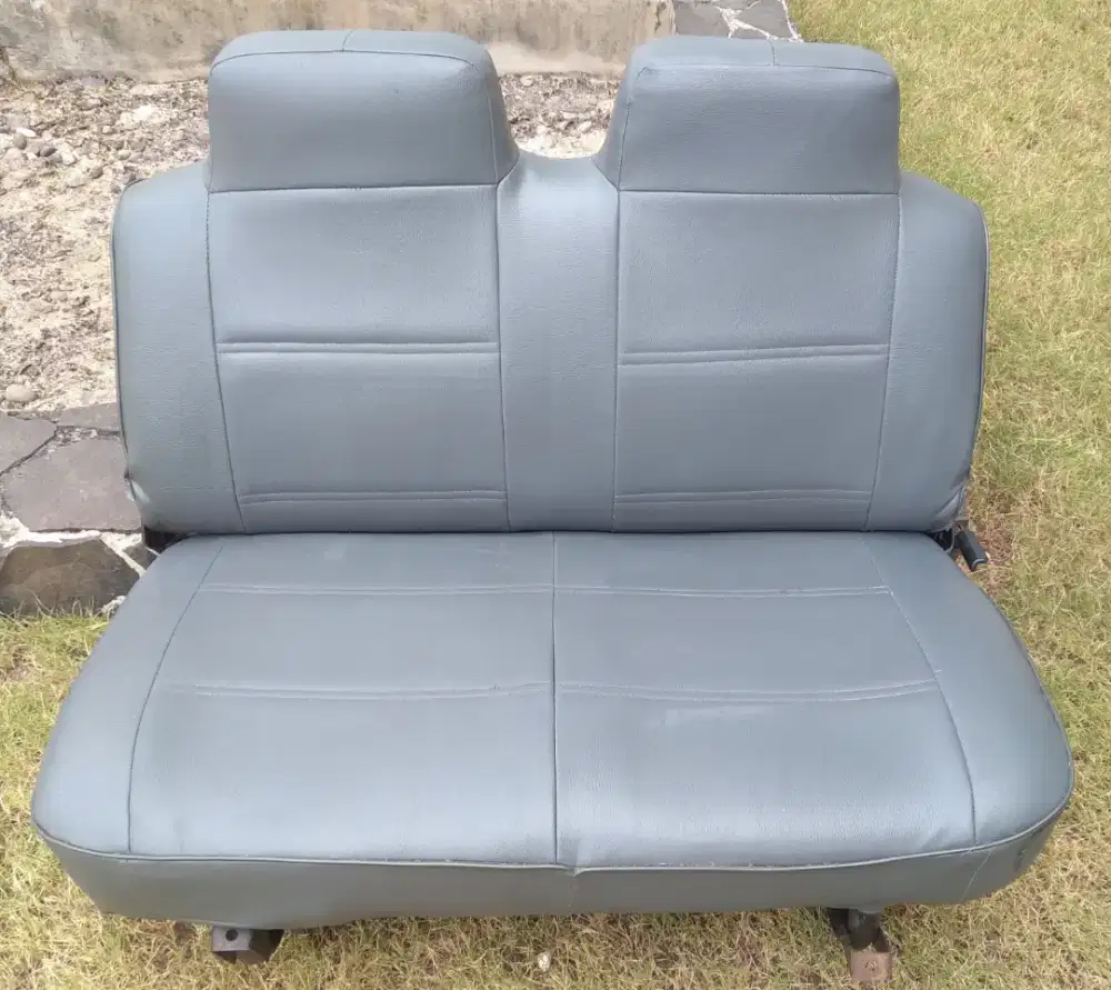Bangku Tambahan Mobil.