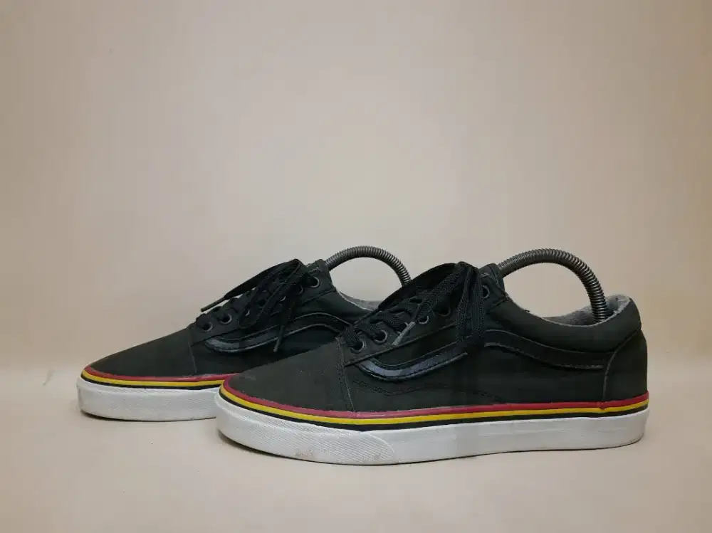 Vans Old Skool Solstice 2016 dan adidas converse