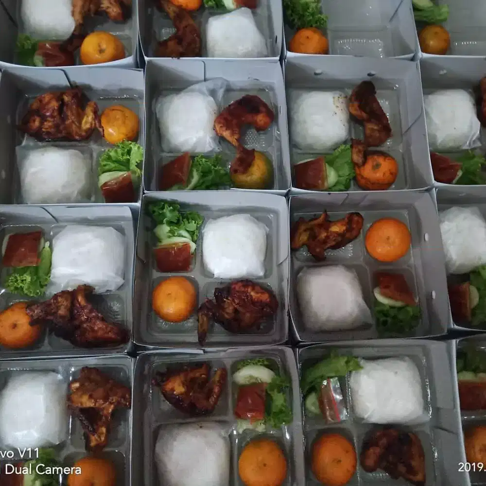 Paket nasi box ayam bakar nasi kotak siap kirim