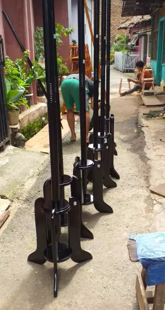 EXCLUSIVE TIANG BENDERA DALAM RUANG