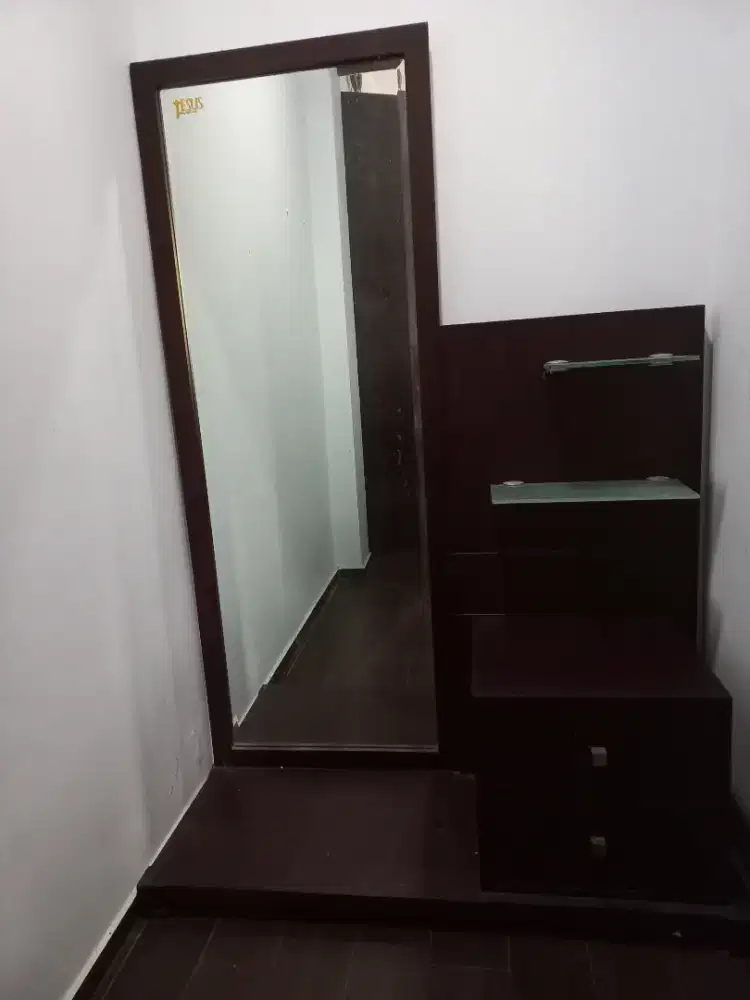 Meja Rias Kayu finish melamin