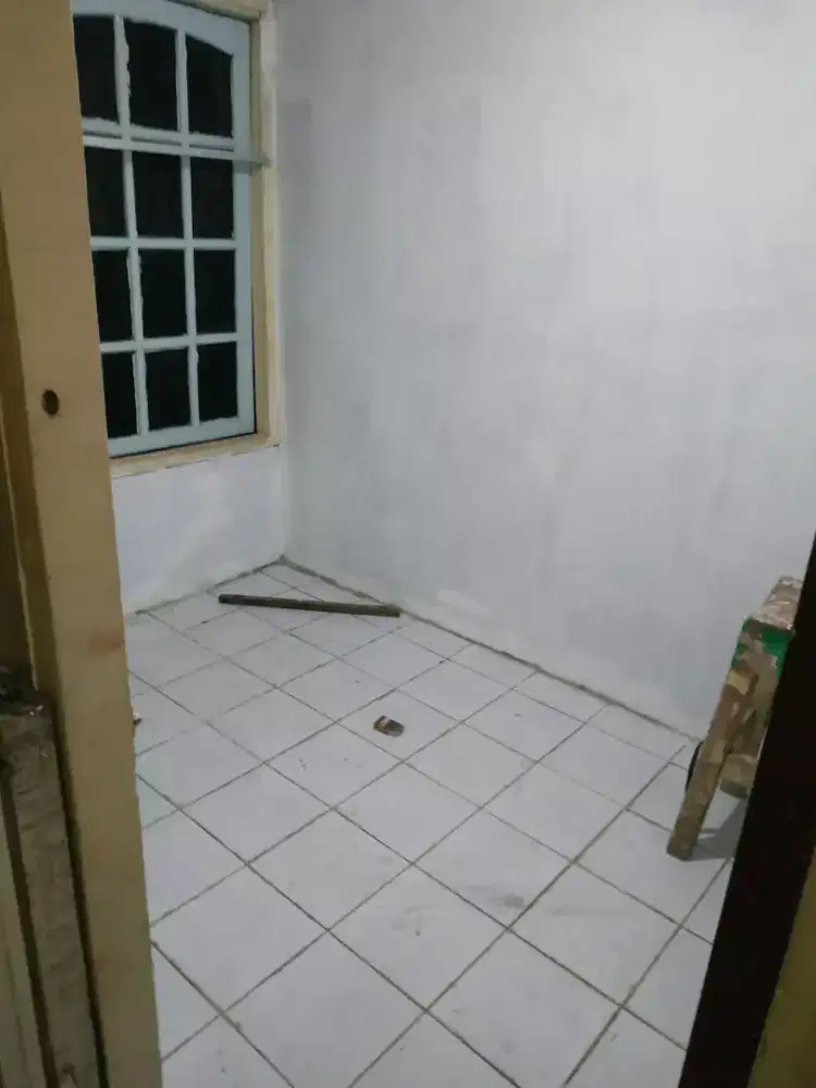 kontrakan  murah dan nyaman bisa parkir mobil jg motor