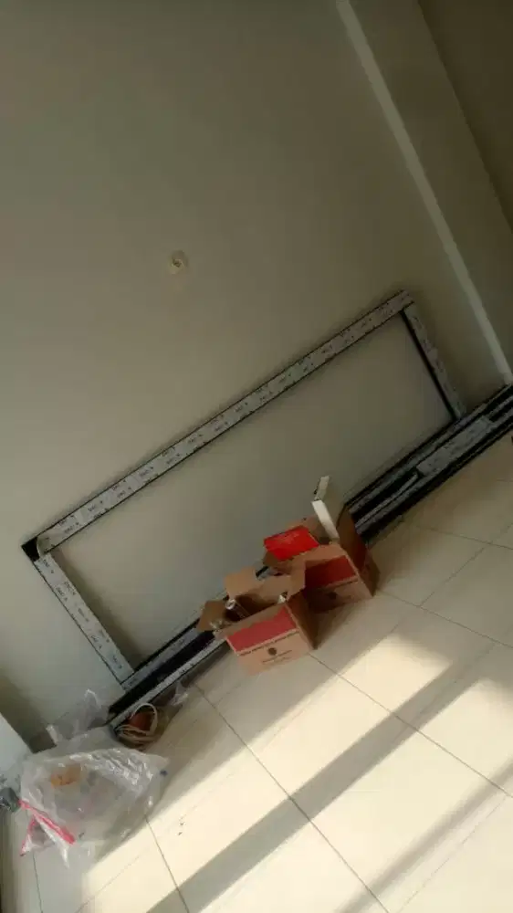 TUKANG BANGUNAN TUKANG KERAMIK TUKANG PLAFON LISTRIK ALMUNIUM KACA