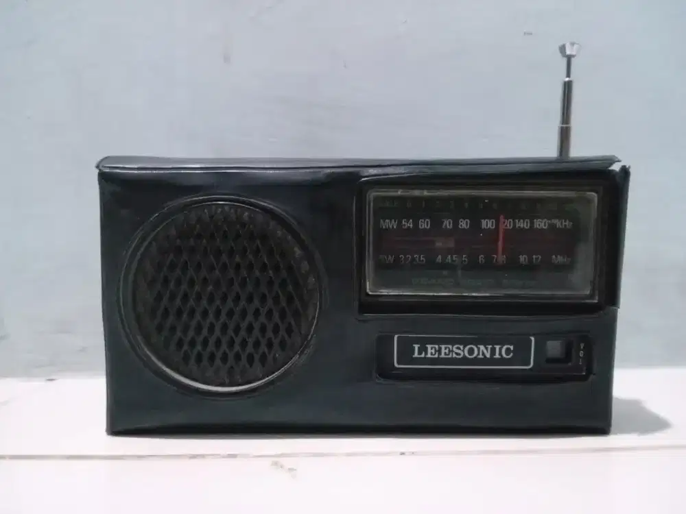 Radio jadul LEESONIC koleksi antik dekorasi vintage retro klasik rare