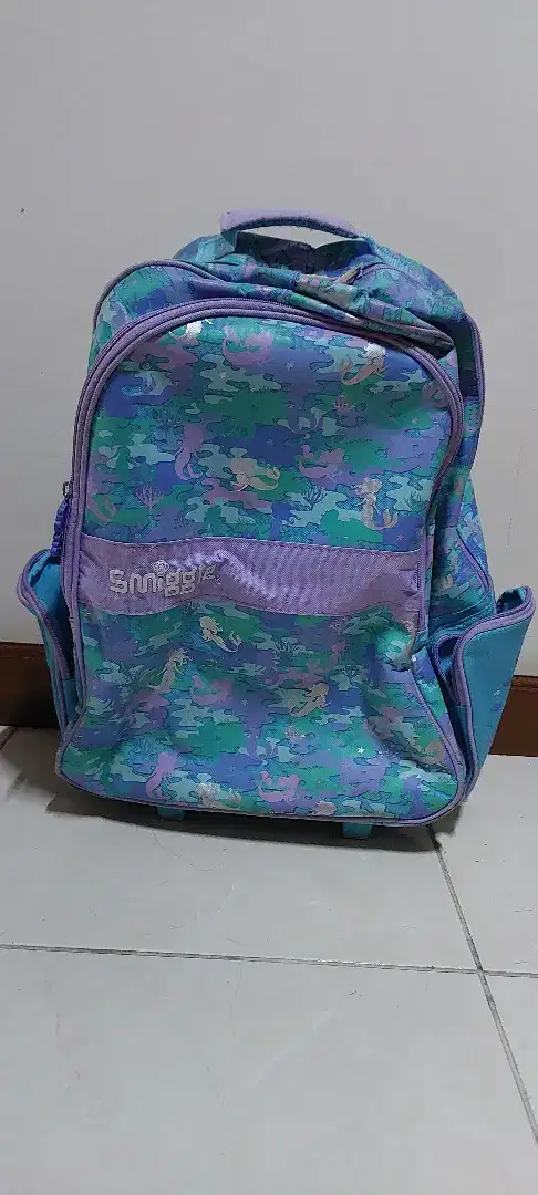 Tas sekolah smiggle asli