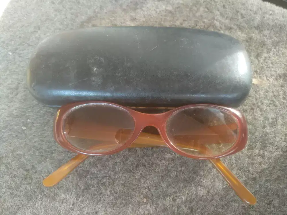 Sunglasses - kacamata warna coklat