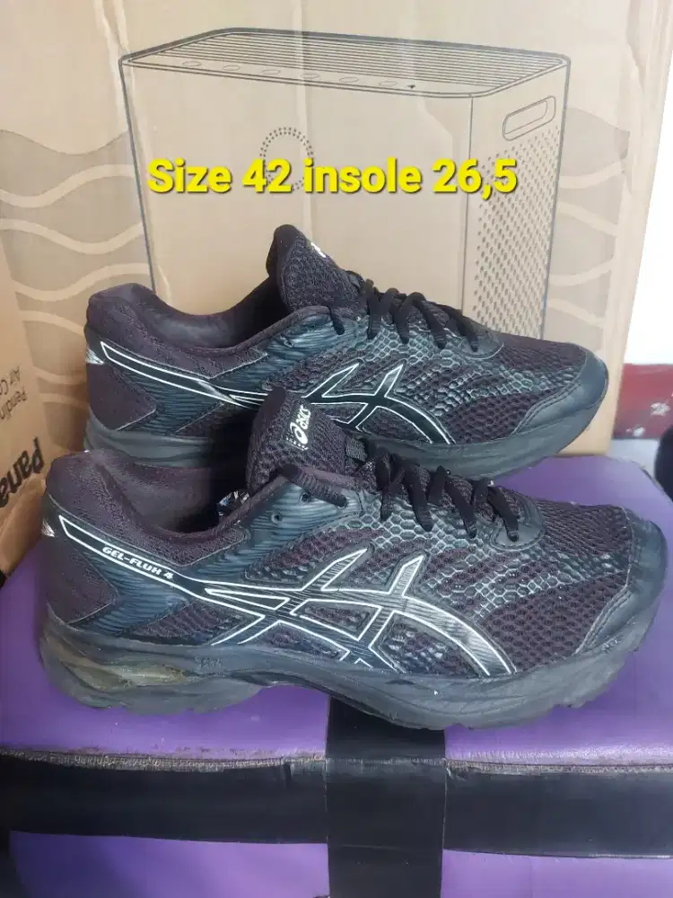 Sepatu running outlet asics