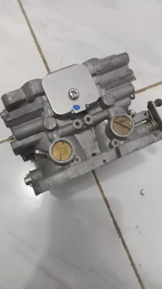 Karburator mesin tempel yamaha outboard 200pk 2 tak