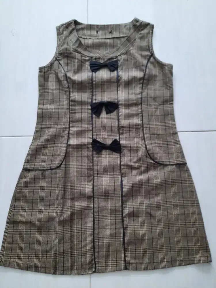 Baju terusan perempuan