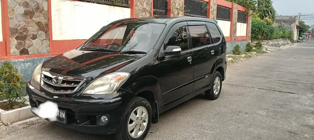 Daihatsu Xenia 2011 Bensin
