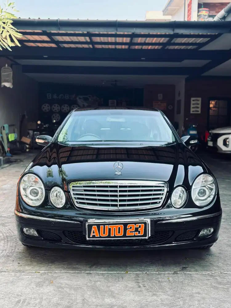Mercedes-Benz E260 2005 Bensin