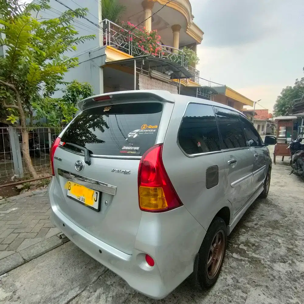 Toyota Avanza 2014 Bensin AT