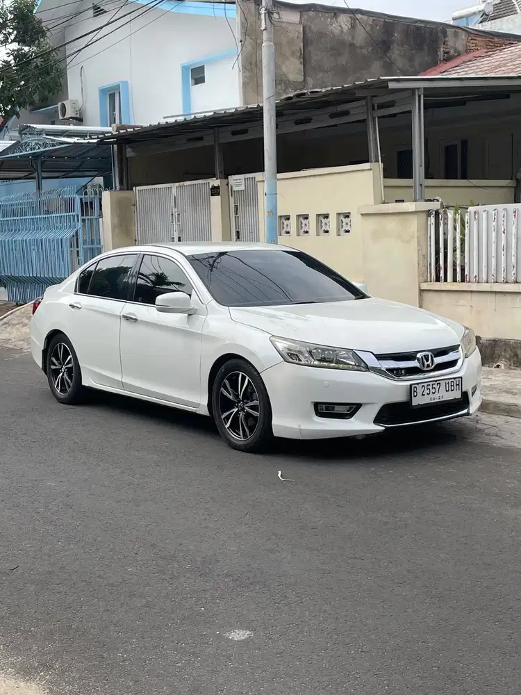 Honda Accord 2014 Bensin