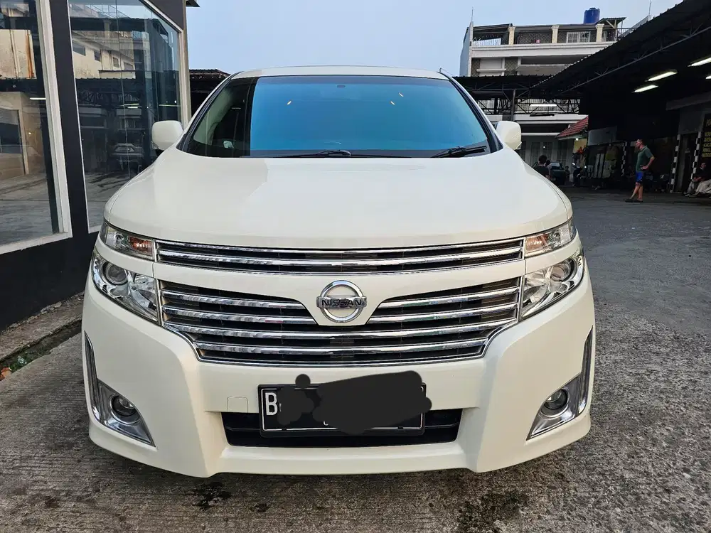 Nissan Elgrand 2012 Bensin