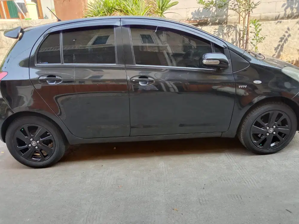 Toyota Yaris 2010 Bensin