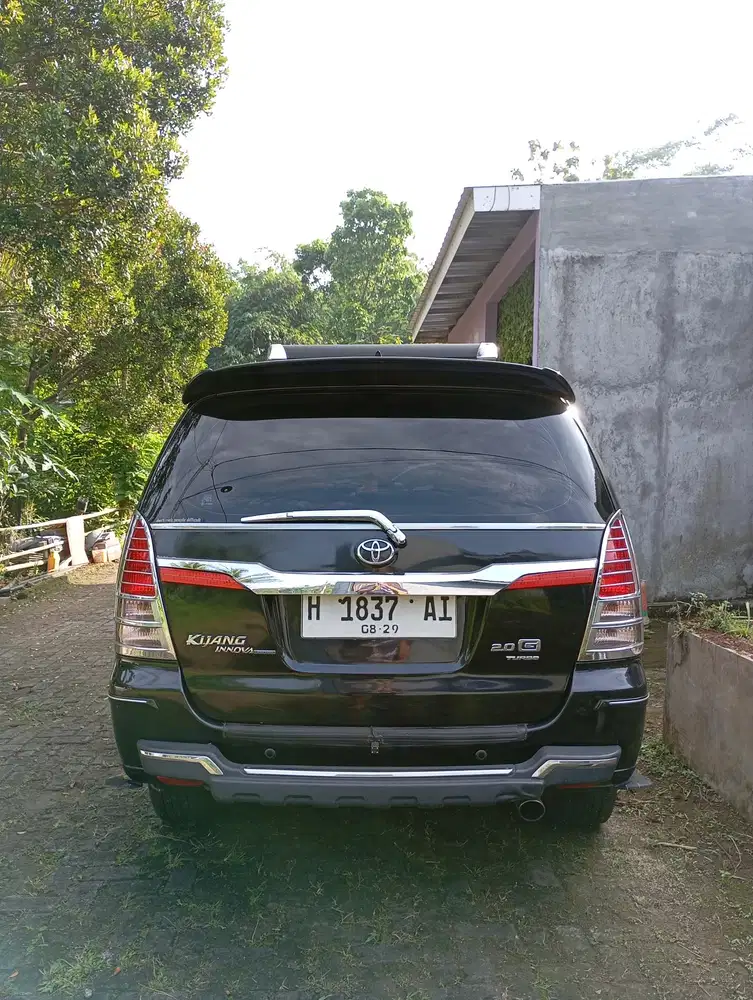Toyota Kijang Innova 2005 Bensin