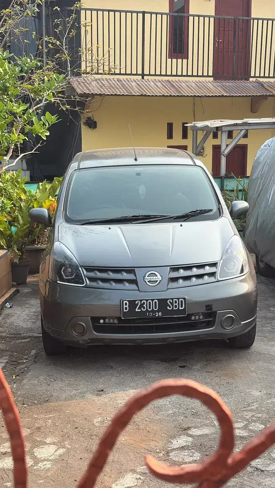 Nissan Grand livina 2010 Bensin