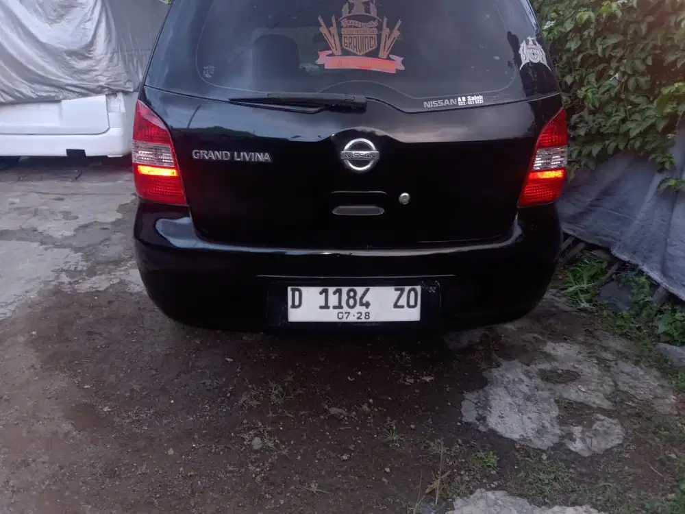 Nissan Grand livina 2013 Bensin