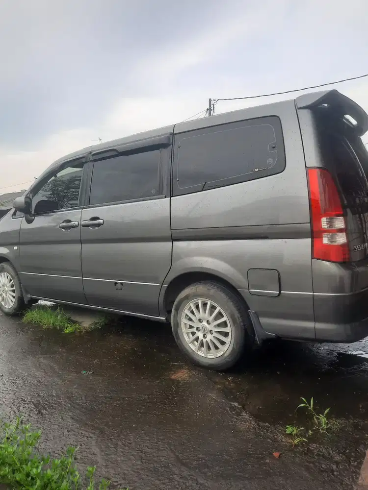 Nissan Serena 2011 Bensin