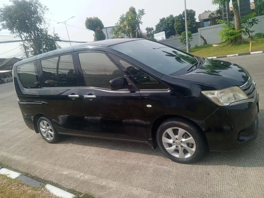 Nissan Serena 2014 Bensin