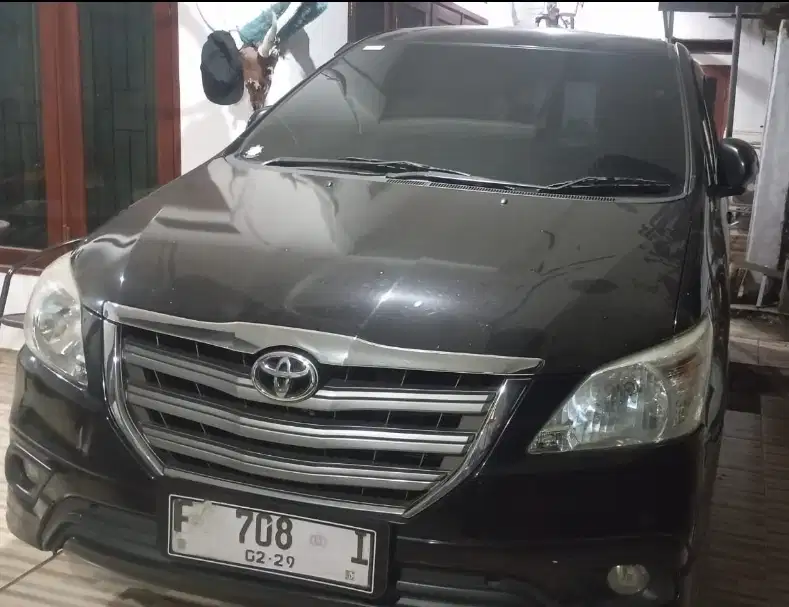 Toyota Kijang Innova 2013 Bensin