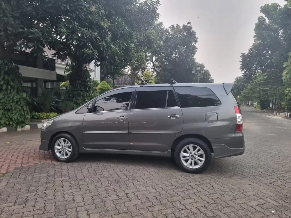 Grand Innova Diesel V Luxury Mulus 2012